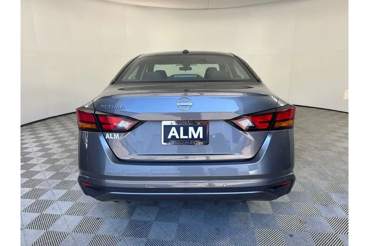 $19420 : Nissan Altima 2025 2.5 SV 4d image 6