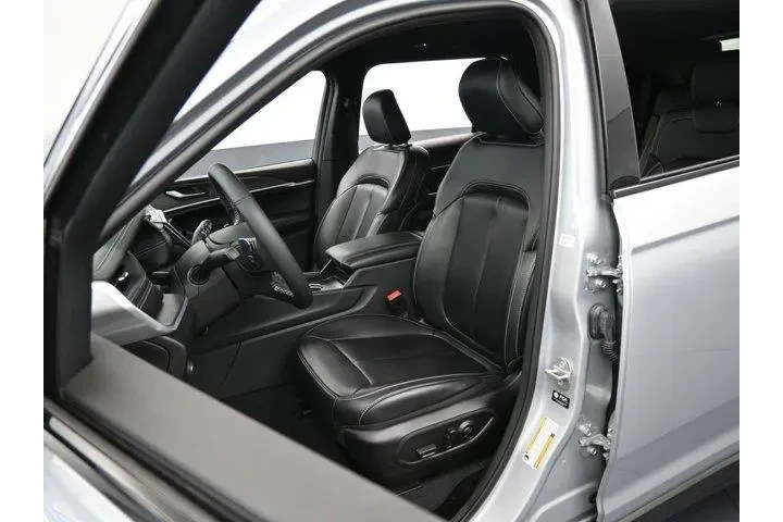 $39990 : Jeep Grand Cherokee L 2025 4 image 10