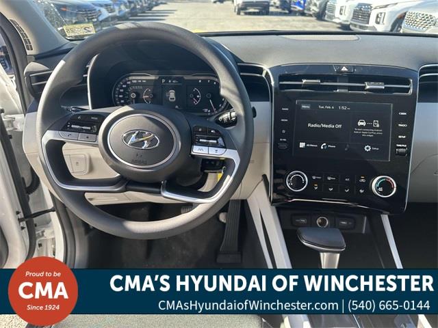 $24450 : PRE-OWNED 2024 HYUNDAI TUCSON image 10