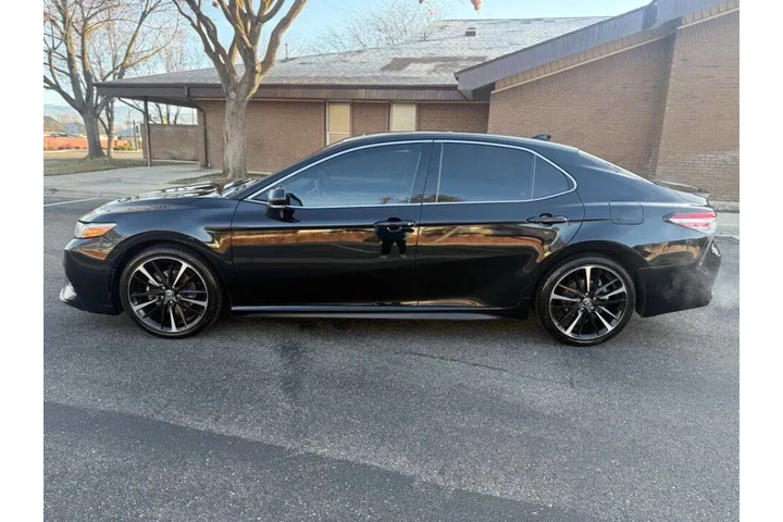 $22379 : 2020 Camry XSE image 5