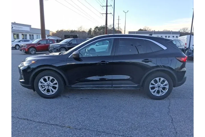 $27901 : Ford Escape 2023 Active 4dr image 8