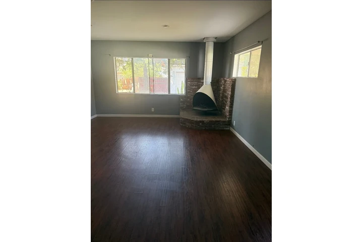 $850 : Rento cuarto en Downey image 2
