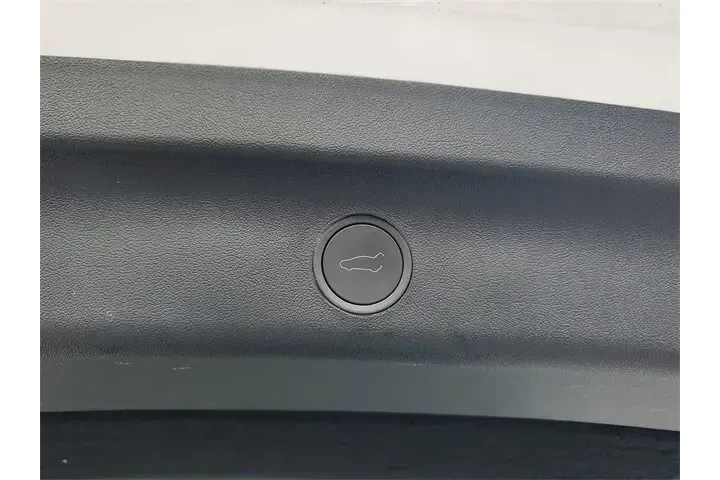 $31990 : Tesla Model Y 2024 Long Rang image 8