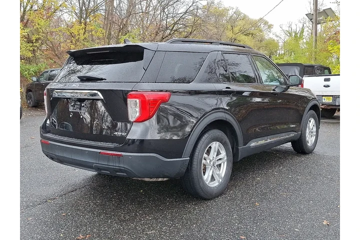 $23999 : Ford Explorer 2022 AWD XLT 4 image 5