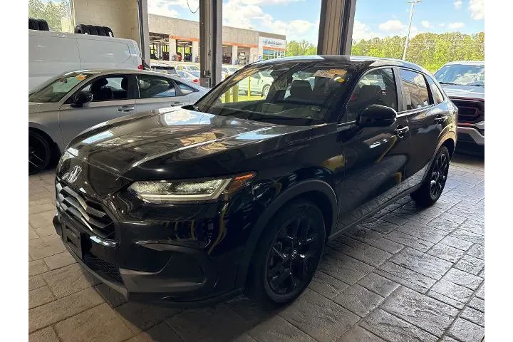 $25755 : Honda HR-V 2025 AWD Sport 4d image 1