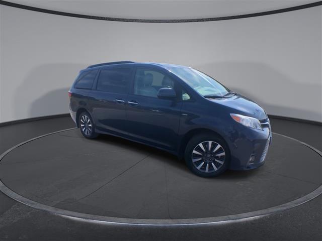 $35000 : PRE-OWNED 2018 TOYOTA SIENNA image 2