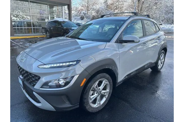 $21577 : Hyundai KONA 2023 AWD SEL 4d image 3
