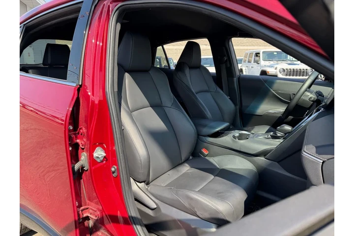 $36798 : Toyota Venza 2024 AWD LE 4dr image 9