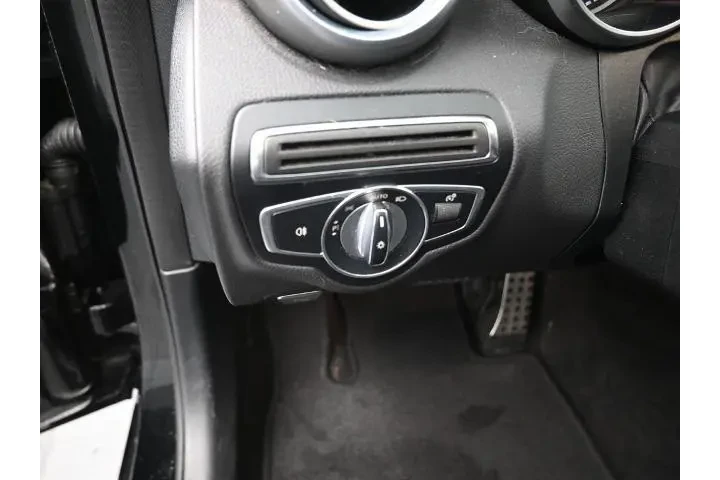 $17998 : Mercedes-Benz C-Class 2019 C image 2