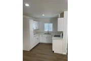 $1000 : stunning spacious laundry room thumbnail