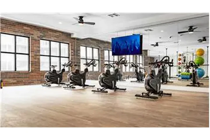 $1700 : Rental property with 0 bedro image 8