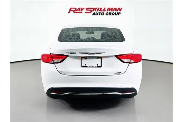 $9975 : Chrysler 200 2015 Limited 4d image 6