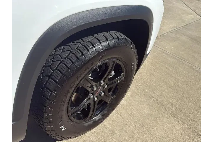 $28986 : GMC Acadia 2022 4x4 AT4 4dr image 10