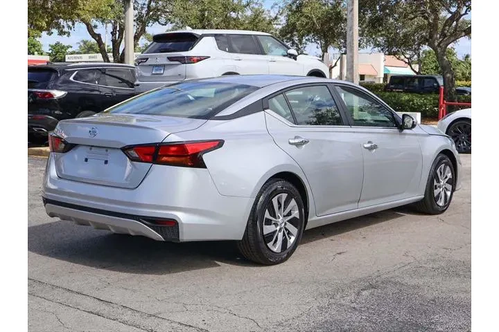 $16969 : Nissan Altima 2022 2.5 S 4dr image 7