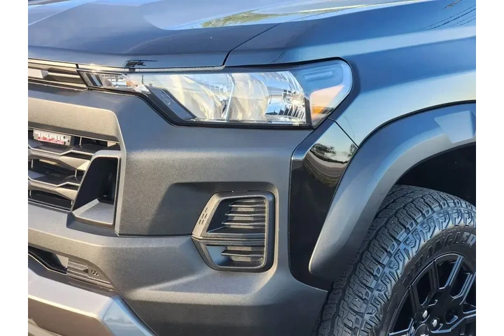 $35725 : Chevrolet Colorado 2023 4x4 image 8