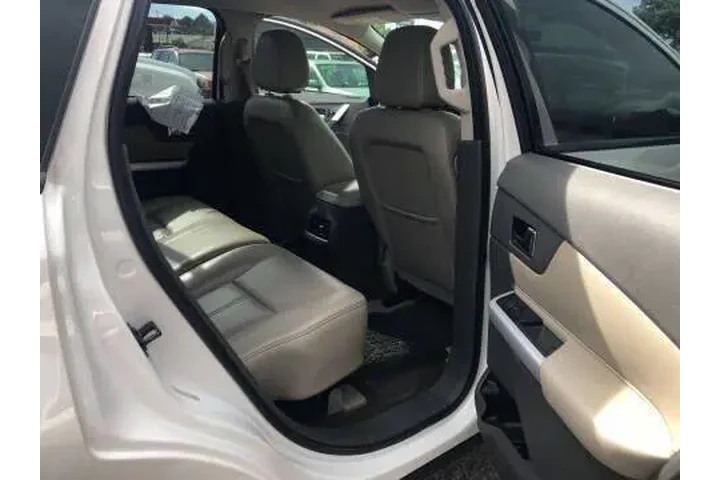 2013 Edge SEL image 8