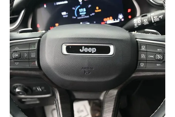 $30000 : Jeep Grand Cherokee L 2022 4 image 10