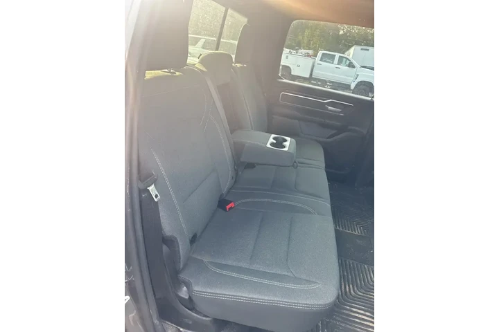 $32250 : Ram 1500 2022 4x4 Big Horn 4d image 10