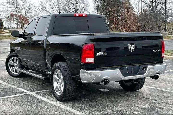 $21500 : Ram 1500 2018 4x4 SLT 4dr Cr image 4