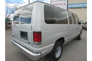 $7995 : 2006 E-Series E-350 SD Chateau thumbnail