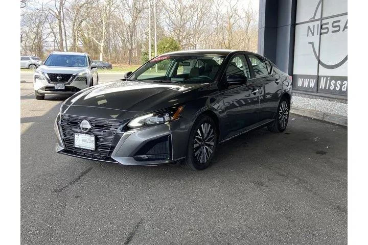 $17143 : Nissan Altima 2025 2.5 SV 4d image 8