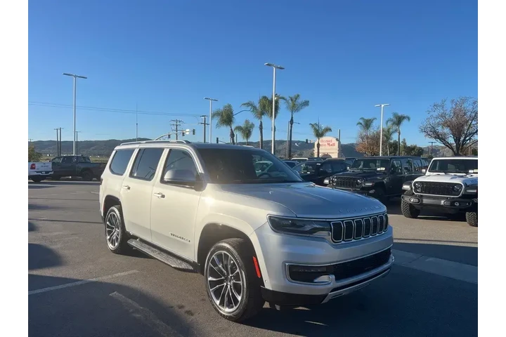 $38998 : Jeep Wagoneer 2022 4x2 Serie image 2