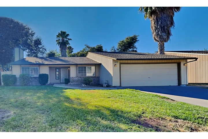 $2500 : 3 Bedroom House in Los Angeles image 1
