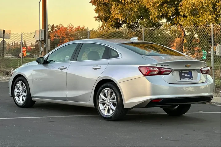 $16536 : Chevrolet Malibu 2022 LT 4dr image 7