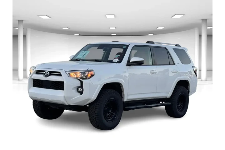 $39549 : Toyota 4Runner 2024 4x2 SR5 image 2