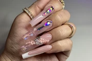 Curso de uñas acrílicas y gel thumbnail