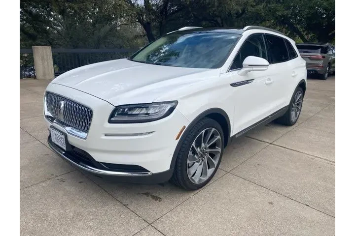 $30980 : Lincoln Nautilus 2022 Reserv image 1