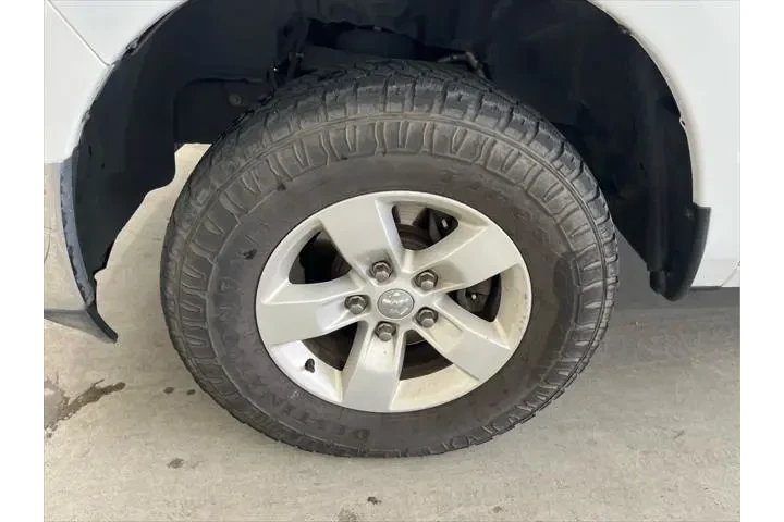 $7990 : Ram 1500 2013 4x4 SLT 4dr Qu image 7