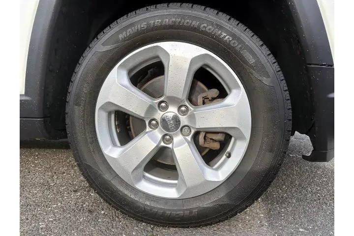 $14888 : Jeep Compass 2019 4x4 Latitu image 6