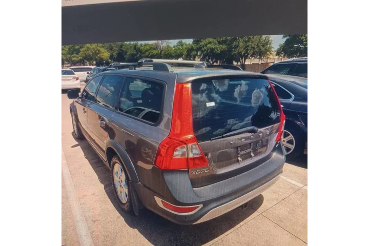 $7495 : 2008 XC70 image 4