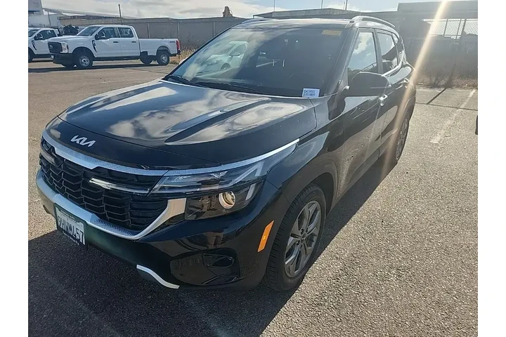$22491 : Kia Seltos 2024 S 4dr SUV image 4