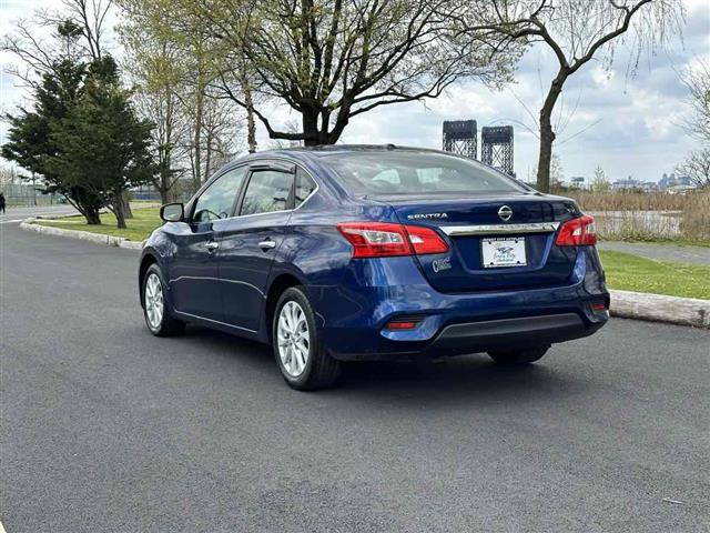 $11195 : 2018 Sentra SV image 7