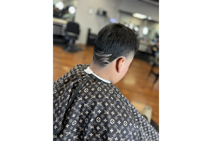 Luce Impecable 21 Barber Shop image 6