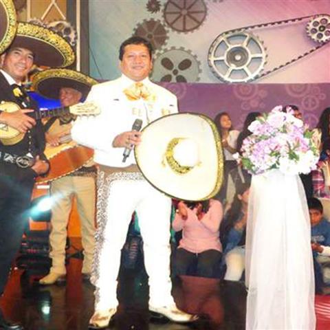 Mariachis en Lima "El Rey" image 6