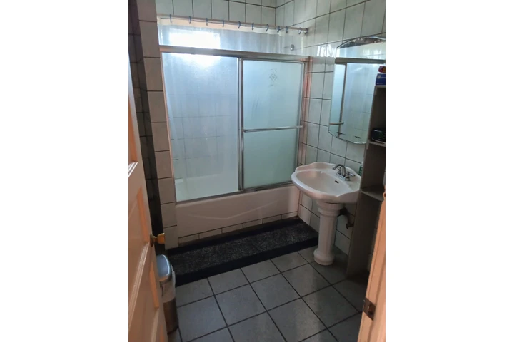 $1475 : Cuarto en renta privado image 3