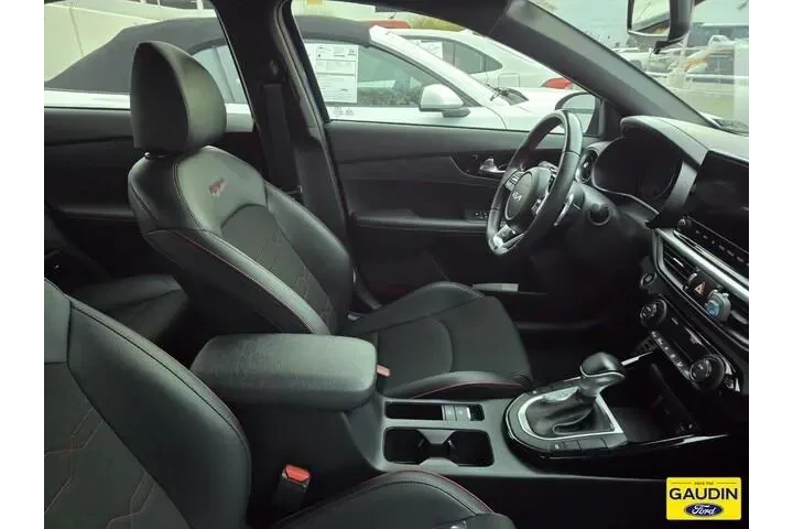 $19770 : Kia Forte 2022 GT 4dr Sedan image 5