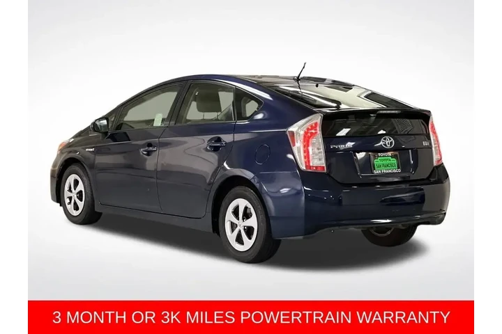 $11988 : 2015 Prius Two image 3