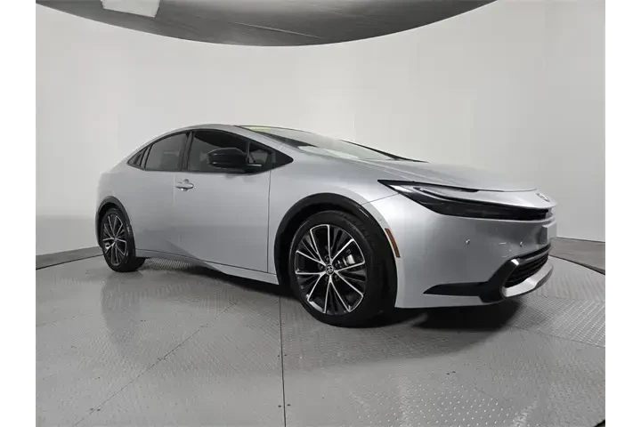 $28208 : Toyota Prius 2023 Limited 4d image 2