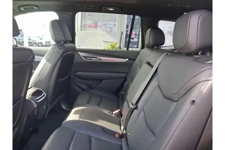 $29990 : Cadillac XT6 2023 Luxury 4dr image 4