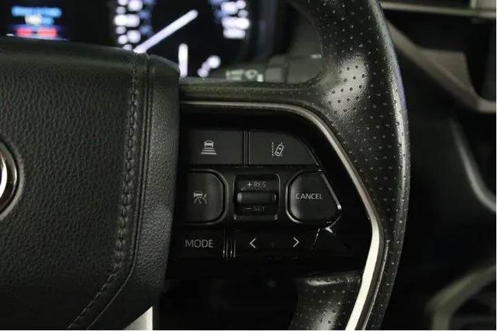 $35945 : Toyota Tundra 2022 4x2 SR5 4 image 9