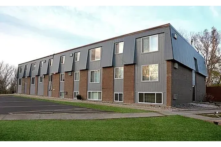 $1000 : Standard 1bd and 1bathroom image 4