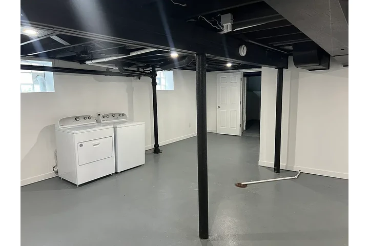 $1650 : House rent in Indianapolis IN image 9