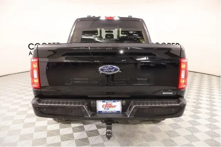 $32718 : Ford F-150 2023 4x4 XLT 4dr image 8