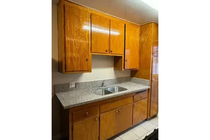 $1895 : Available 2Bedroom Apt  in LA image 8
