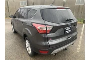 $6495 : 2017 Escape SE thumbnail