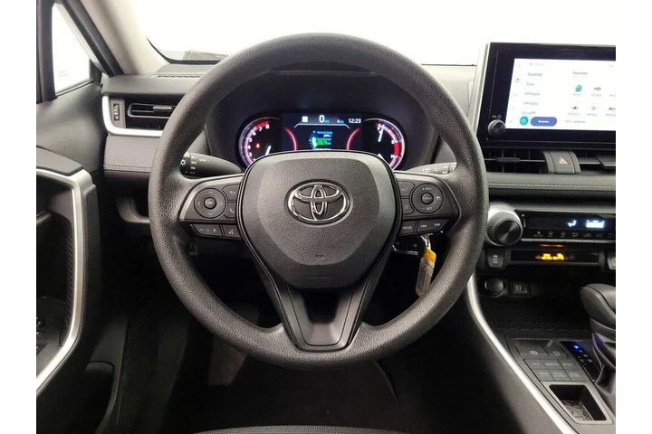 $26998 : Toyota RAV4 2024 AWD LE 4dr image 10